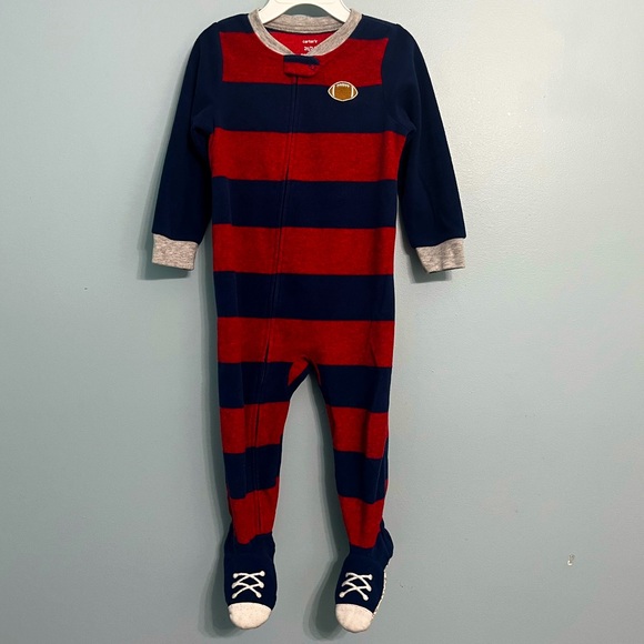 Carter’s Boys 2T Navy/Red Foorball Fleece Footed Pajamas - Picture 1 of 8